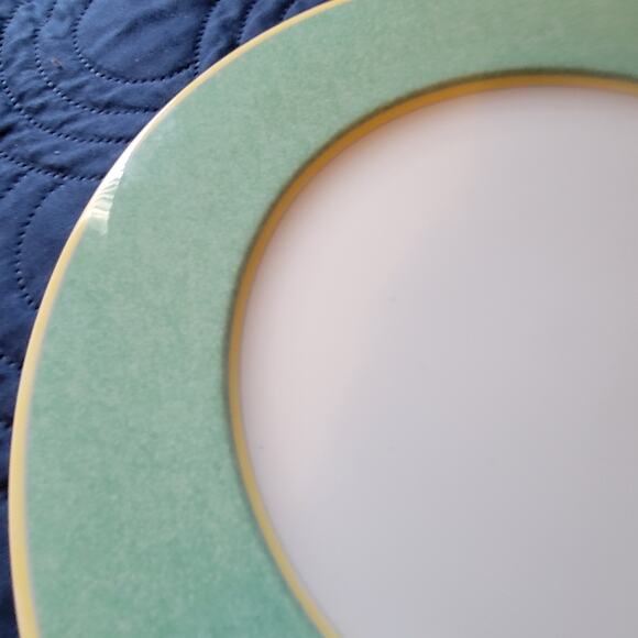 Fitz and Floyd, Correlations Light Green and White Charger Plates with Yellow - Picture 2 of 7